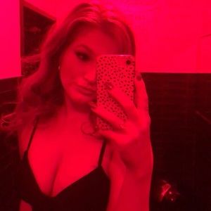 Meet your Posher, Alexandra